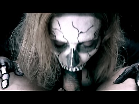 ❤️ ສາວ Demon ດູດ cock ກັບປາກສີດໍາຂອງນາງແລະກືນ cum. ຮູບໂປ້ຍາກ ຢູ່ພວກເຮົາ